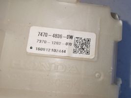 Honda HR-V Módulo de fusible 747048360W