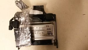 Toyota Yaris Komputer / Sterownik ECU i komplet kluczy 896610D012