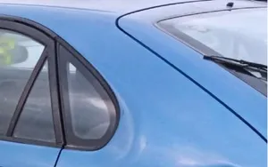 Toyota Corolla E100 Заднее боковое стекло кузова 