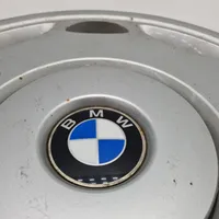 BMW 3 E36 R15-pölykapseli 36131180104