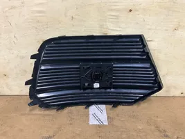 Audi Q3 8U Mascherina inferiore del paraurti anteriore 8U0919267N