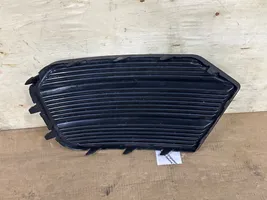 Audi Q3 8U Mascherina inferiore del paraurti anteriore 8U0807682P