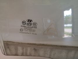 Hyundai Terracan priekšējo durvju stikls (četrdurvju mašīnai) 