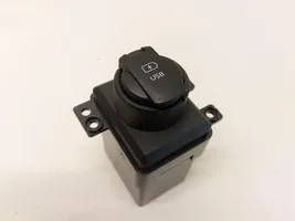 KIA Sportage USB socket connector 96125C5010