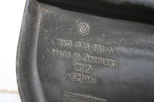 Volkswagen Caddy Задний брызговик 2K0075101A