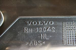 Volvo S60 (A) Revêtement de pilier 1882