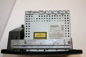 Volvo V70 Panel / Radioodtwarzacz CD/DVD/GPS 9452057