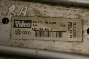 Volkswagen Bora Välijäähdyttimen jäähdytin 1J0145803F