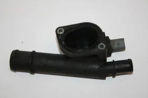 Volkswagen PASSAT B5.5 Boîtier de thermostat 038121132D