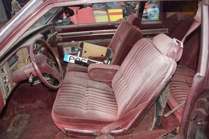 Cadillac DeVille Priekinis bamperis 1983 COUPE