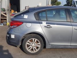 Chevrolet Cruze Takakulmapaneeli GYM