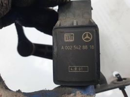 Mercedes-Benz SL R230 Czujnik poziomowania świateł osi przedniej A0025428818