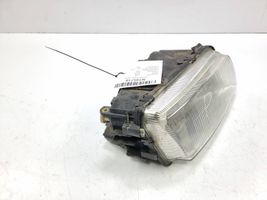 Audi A4 S4 B5 8D Lampa przednia 8D0941004A