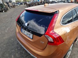 Volvo V60 Задняя крышка (багажника) VOLVO V60 KLAPA 704