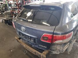 Toyota Avensis T270 Задняя крышка (багажника) 8U5