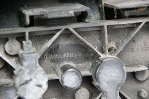 Mercedes-Benz ML W163 Feux arrière / postérieurs 