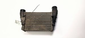 Volkswagen PASSAT B4 Chłodnica powietrza doładowującego / Intercooler 058145805A