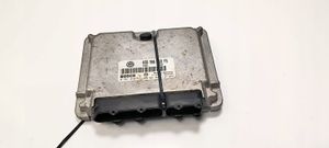 Volkswagen PASSAT B4 Unité de commande, module ECU de moteur 038906018FS