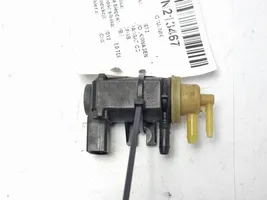 Volkswagen PASSAT CC Valve vacuum 