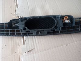 Audi A3 S3 8P Kojelaudan tuuletussuuttimen suojalista 8P0819635