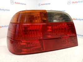 BMW 7 E38 Задний фонарь в кузове 268055L