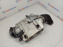 BMW 5 F10 F11 Välijäähdyttimen jäähdytin 13717575405