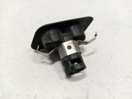 BMW 5 E39 Ugello a spruzzo lavavetri per faro 8360662