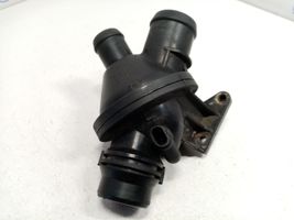 BMW X3 F25 Termostaatin kotelo 7633476