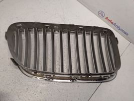 BMW 5 F10 F11 Grille de calandre avant 51137261355