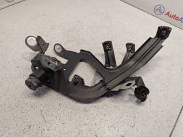 BMW 5 F10 F11 Soporte de montaje del guardabarros 41357207210