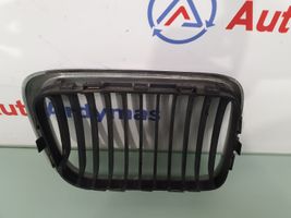 BMW 3 E36 Grille calandre supérieure de pare-chocs avant 51138195093