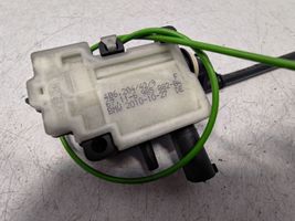 BMW X5 E70 Motorino del tappo del serbatoio del carburante 67116985882