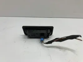 BMW X1 E84 Lampa oświetlenia tylnej tablicy rejestracyjnej 7193293