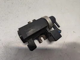 BMW 5 E39 Valve vacuum 2247906