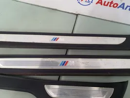 BMW 3 E90 E91 Zestaw listew progowych (wewnętrznych) 51477907159