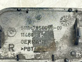 BMW 5 E60 E61 Abdeckung Blende Scheinwerferreinigungsanlage 7056948