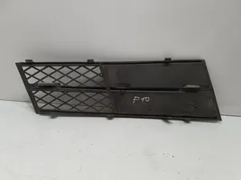 BMW 5 F10 F11 Front bumper lower grill 7200699