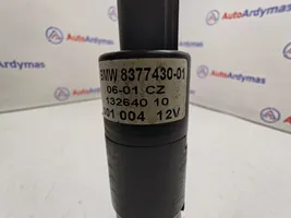 BMW 3 E92 E93 Žibintų apiplovimo skysčio siurbliukas 8377430