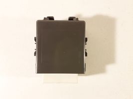 Toyota Yaris Oven keskuslukituksen ohjausyksikön moduuli 8598052210