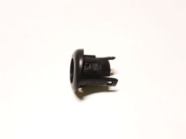 Land Rover Discovery 3 - LR3 Supporto posteriore per il sensore di parcheggio (PDC) VTJ000110