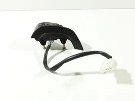 Mazda 2 Кнопки рулевого колеса 62791