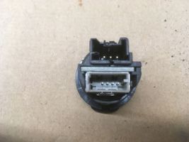 Citroen DS4 Connettore plug in AUX 96645227XT