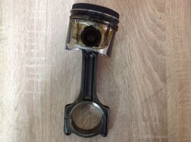 Nissan Qashqai+2 Piston avec bielle 