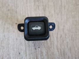 Honda CR-V Tailgate opening switch 