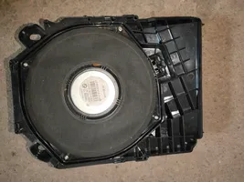 BMW 1 E81 E87 Subwoofer-bassokaiutin 