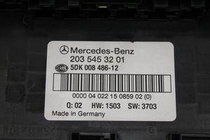 Mercedes-Benz CLC CL203 Boîte à fusibles 2035453201