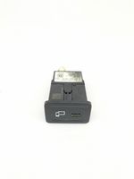 Mercedes-Benz B W246 W242 USB-ohjainlaite A2478203802