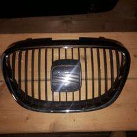 Seat Leon (1P) Grille calandre supérieure de pare-chocs avant 5P0853654