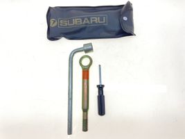 Subaru Outback Zestaw narzędzi 97010AG000