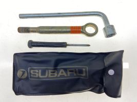 Subaru Legacy Zestaw narzędzi 97010AG000